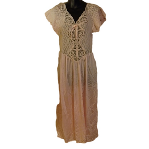 Elegant Lace Trimmed Chemise /Dress in Soft Pink. Great Flowy/ Fairycore Vibes.